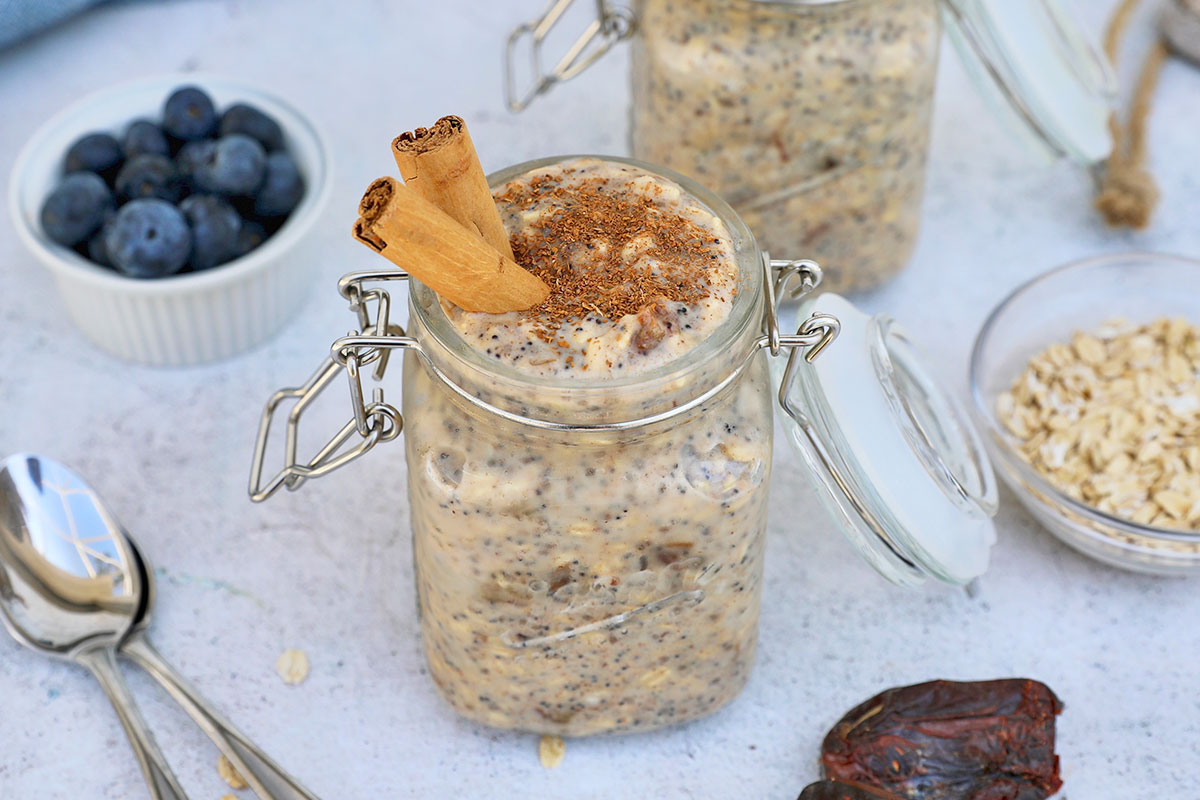 Cinnamon Roll Overnight Oats