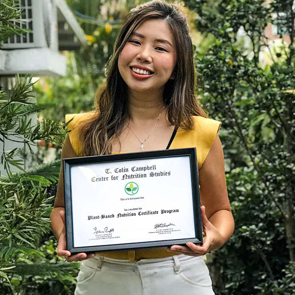 Plant-Based Nutrition Certificate graduates