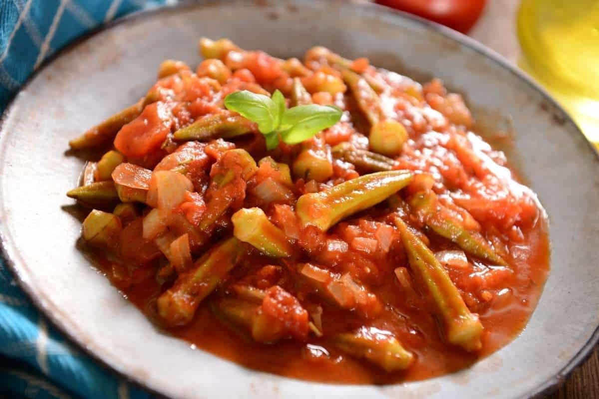 Okra tomato stew