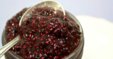 Mermelada de arándanos azules, uvas y semillas de chía